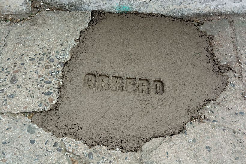 "OBRERO" Proyecto de recuperación de una de las tres palabras que, junto con Compañero y Pueblo, fueron prohibidas por Augusto Pinochet y luego hechas desaparecer de toda legislación en que figuraban. 5