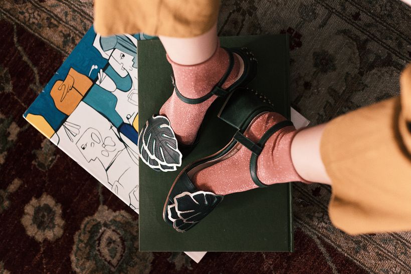 "Exotic Treasures" Calzado Bordado en cuero.  7