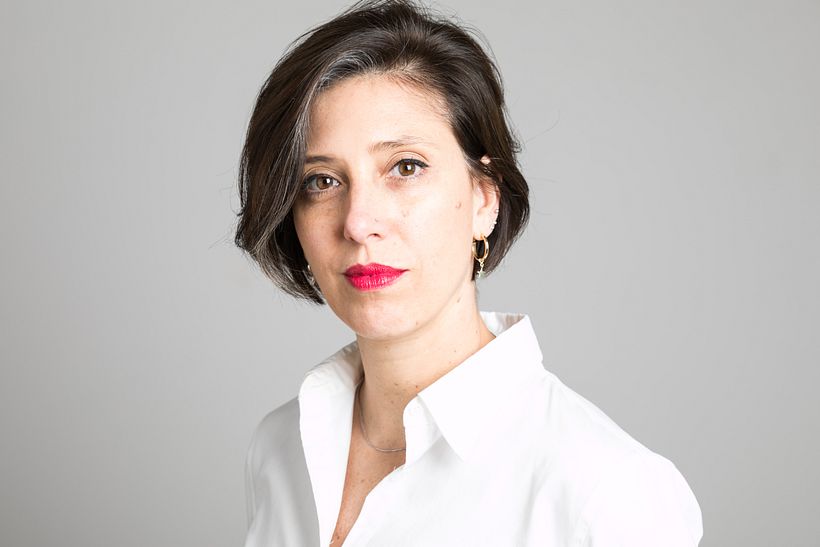 Headshots, retratos moderno (generalmente digital) en el que el foco está en la persona. El término se aplica generalmente a las imágenes de perfil profesional en las redes sociales. 34