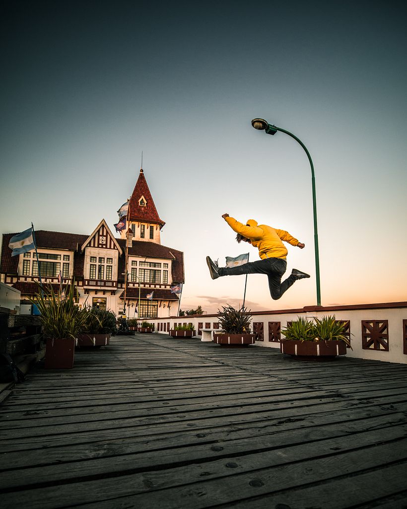 Foto con persona, y de un estilo de edición mas "Urban"