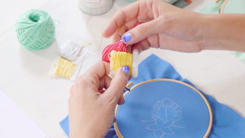 Embroidery Tutorial: Simple Flowers in 5 Steps 8