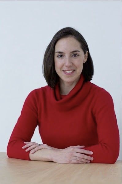 4 Tips on How to Choose the Perfect Profile Picture for Your Portfolio 3