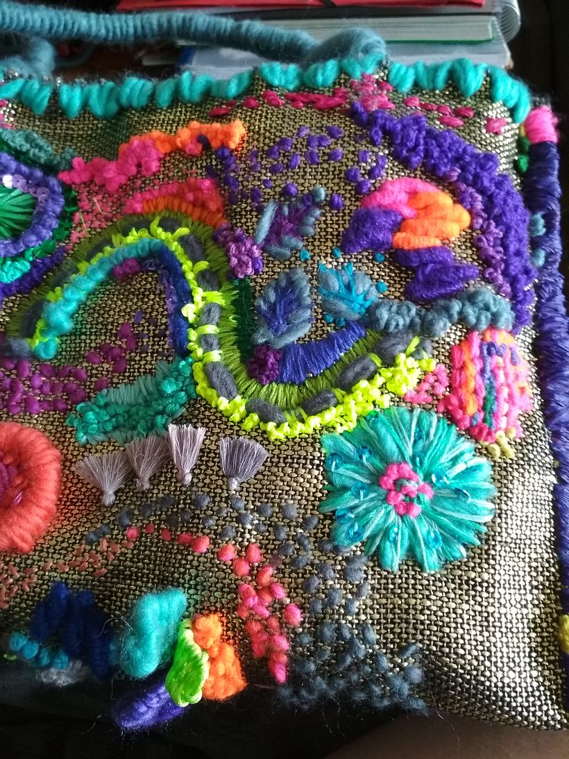 Mi Proyecto del curso: Bordado y personalización de accesorios  3