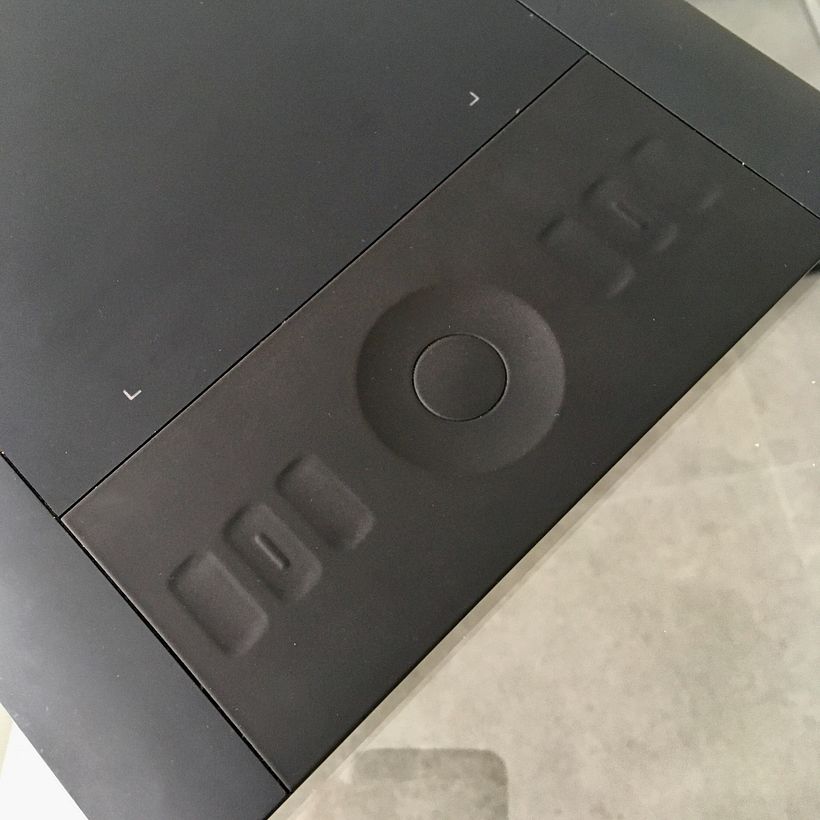 Tableta Gráfica Intuos 5 Touch S, Wacom, como nueva, sin lápiz óptico, 135€ 2