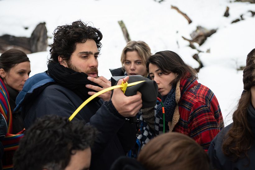 Fer Salem, Antonella Saldico y Justina Bustos rodando La muerte no existe y el amor tampoco. Foto: Federico González.