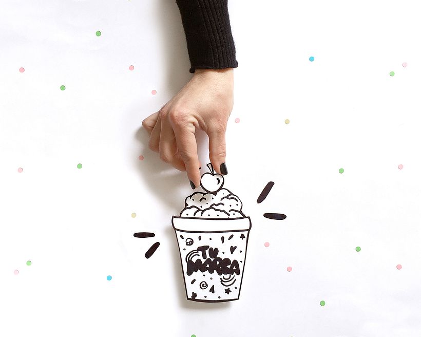 Fotografía para utilizar en mi web. Utilizando formas hechas con cartulina para expresar un concepto de creación de marca.