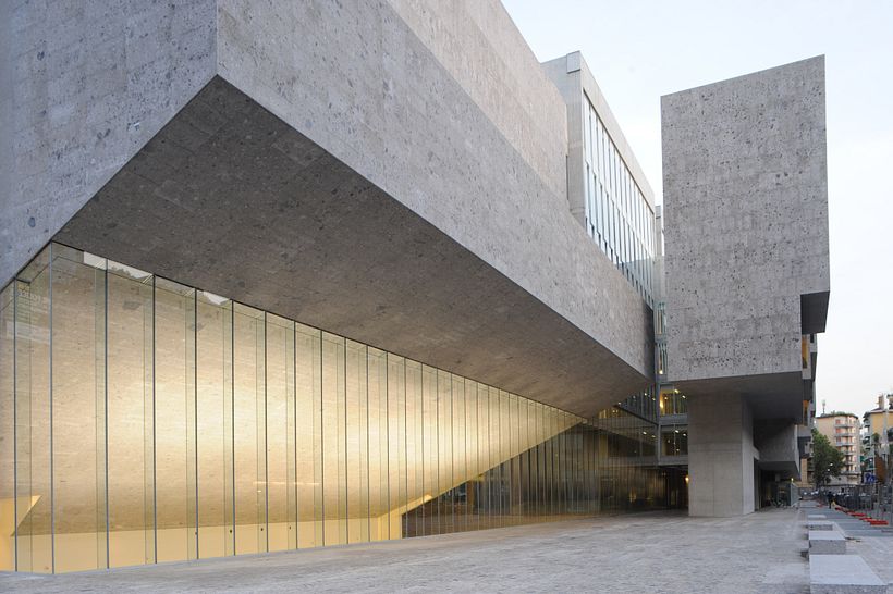 Universita Luigi Bocconi. Foto cortesía de Federico Brunetti