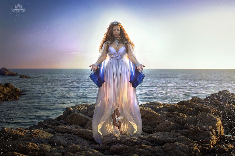 ANFITRITE / Photography, edition & muah: ArtDrómeda  / Model: Nicole Varese / Designer & Stylist: Avalon Saez