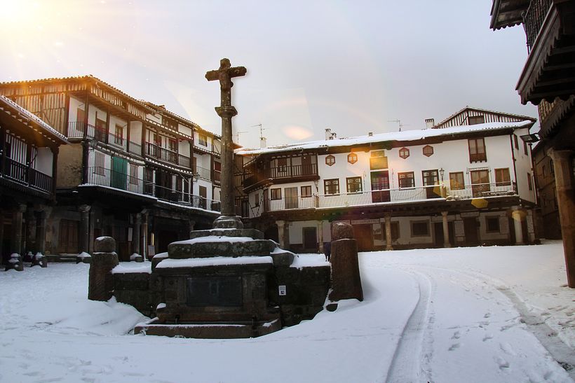 Plaza de la Alberca (Salamanca). Un amanecer nevado.