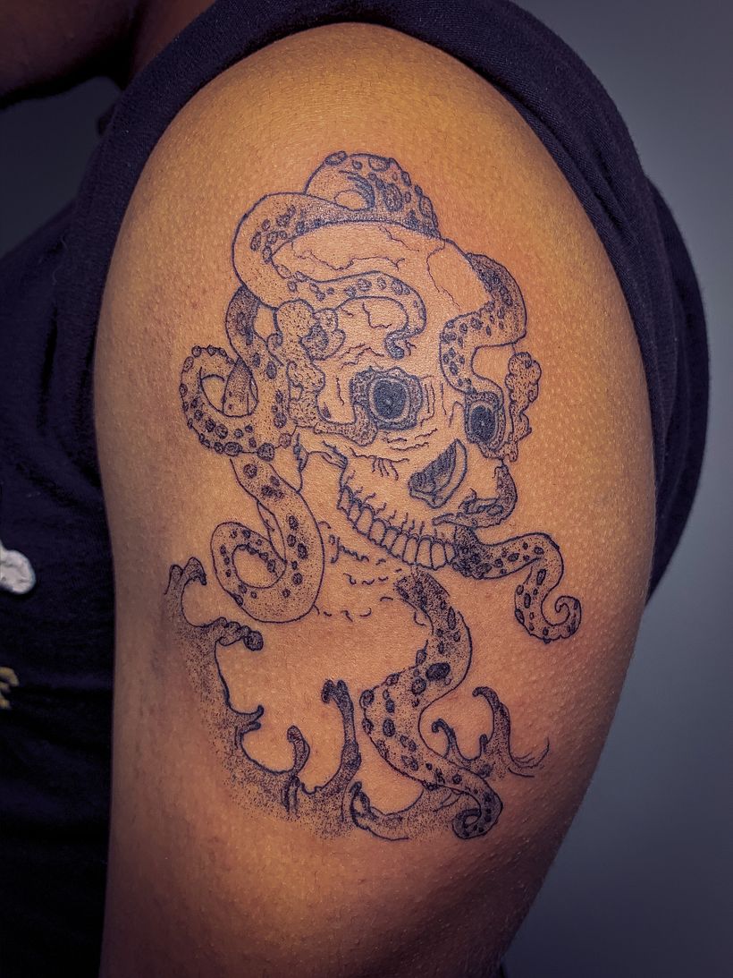 Mi Proyecto del curso: Tatuaje para principiantes (Skull Kraken) | Domestika, image size:820x1093