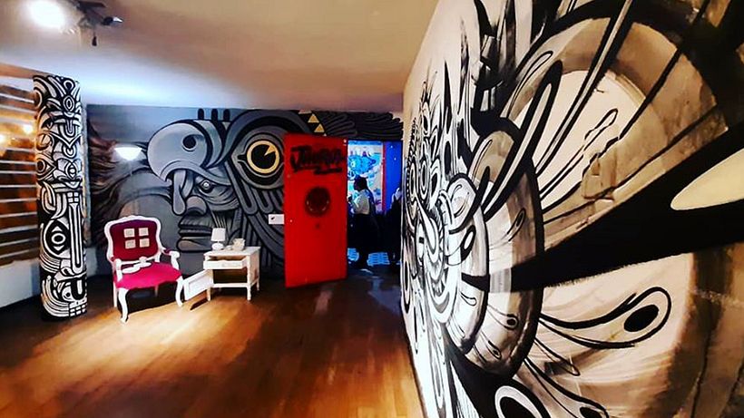 Exposición "Al Muro". Intervenciones murales en Casa Jauría. Con el artista Julián de Narvaez. 17