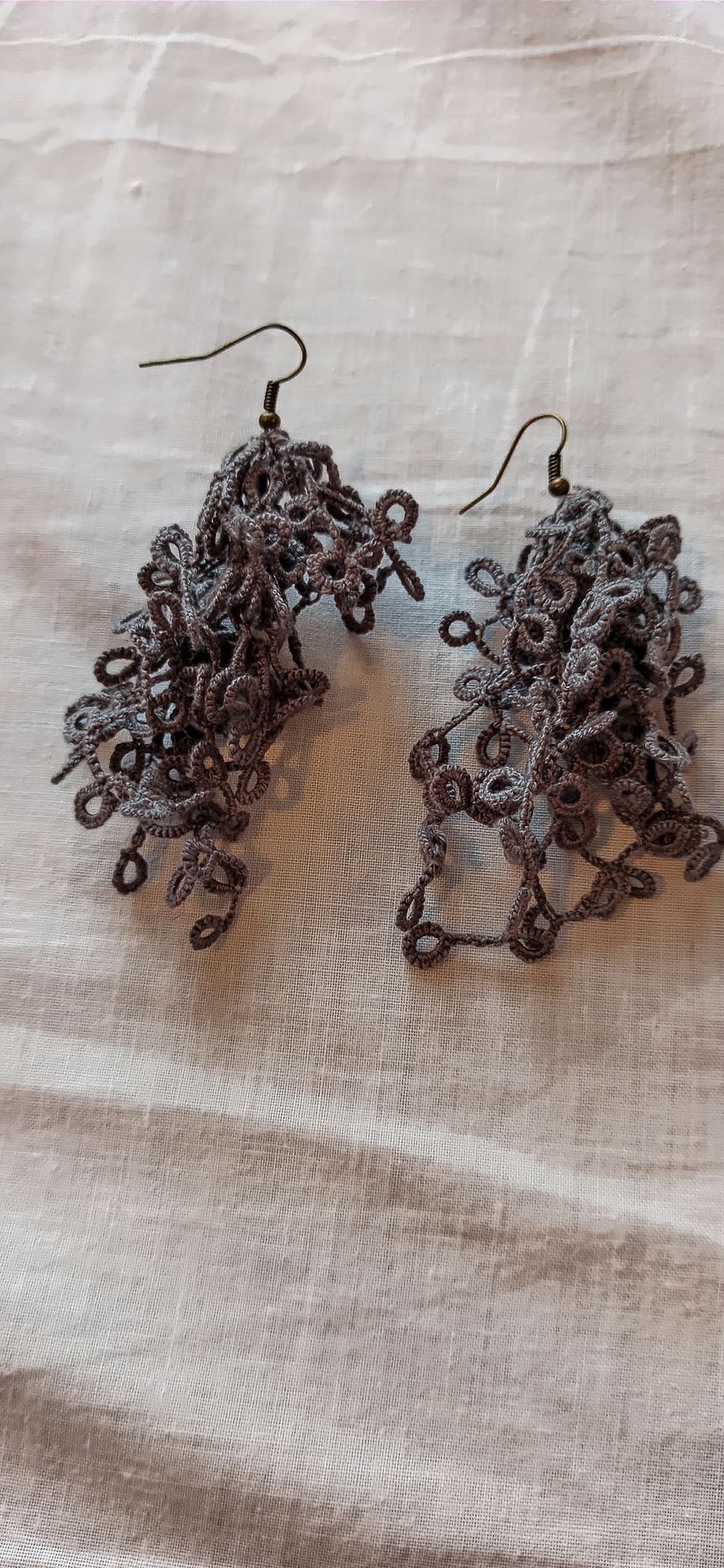 Joyas textiles. Encaje de frivolité. Pendientes 0