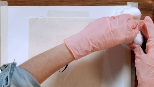 How to Transfer an Embroidery Design to Fabric with Solvent 6