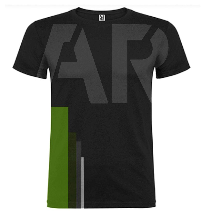 Prepare una camiseta básica para que se pudiera llevar fuera del taller.