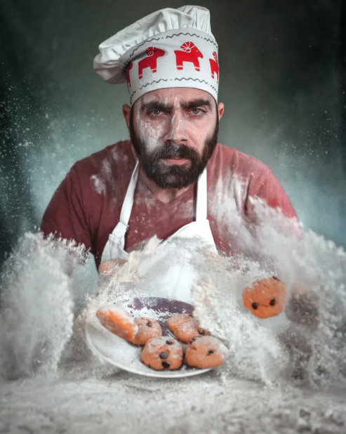 The texture is barely visible, but it has a suble impact that makes the overall look of the image a little it moody and muted