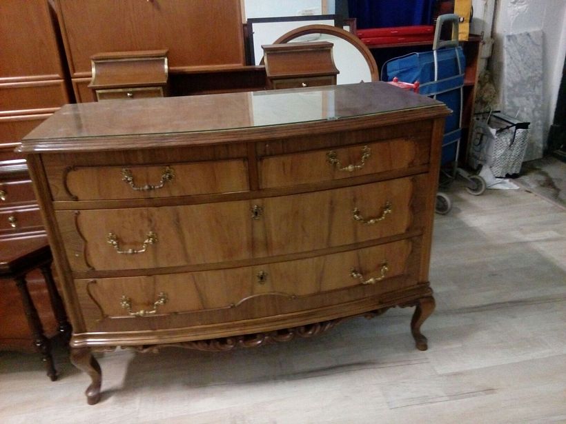 MUEBLE DE BAÑO ANTES DE RESTAURAR