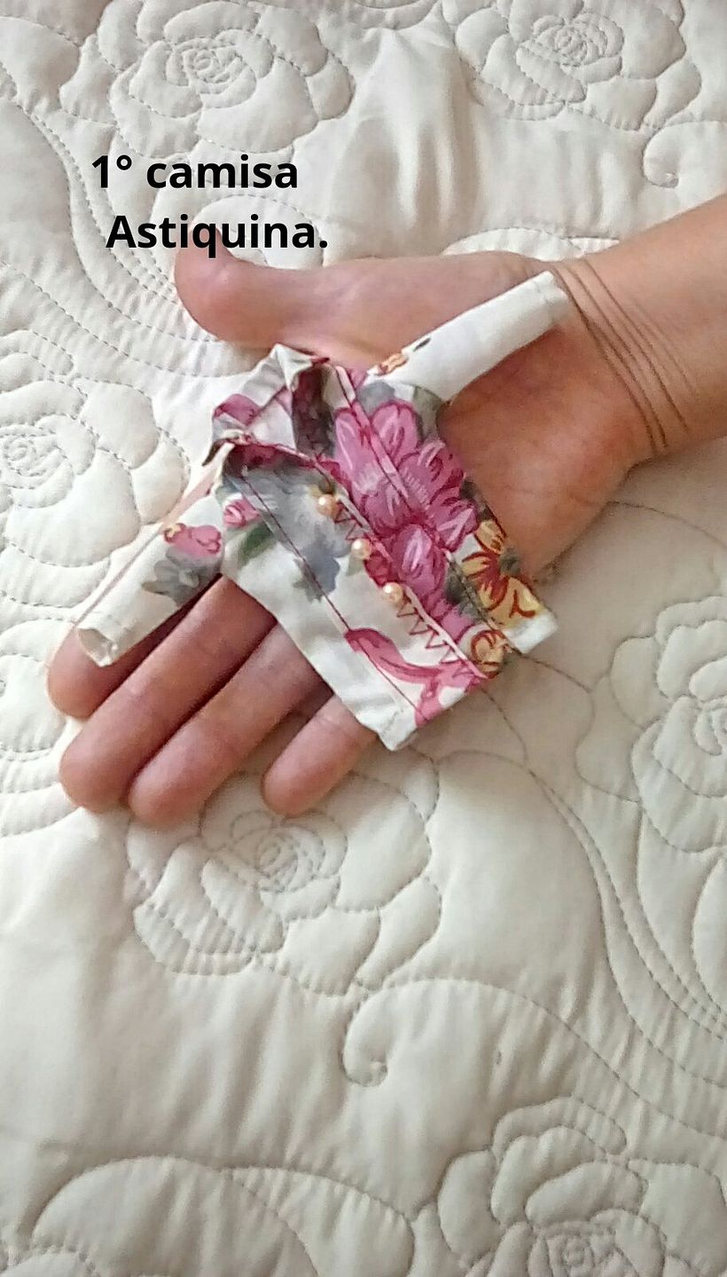 Ropa en miniatura 1