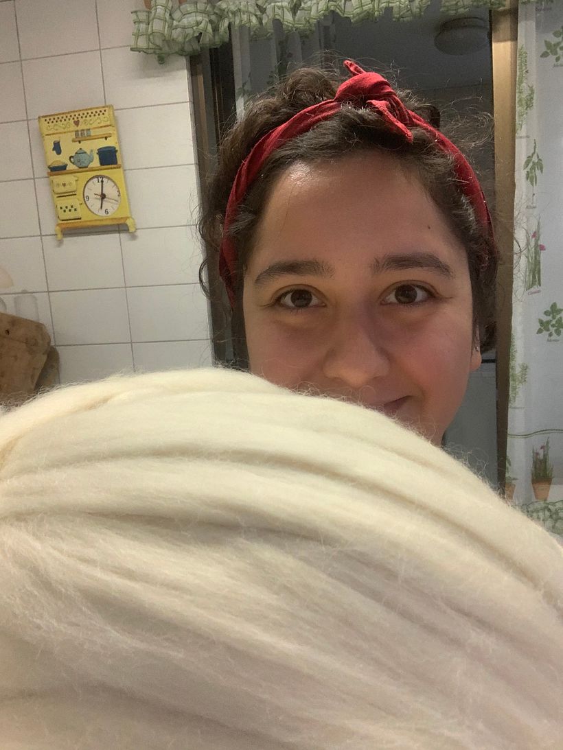 Con mi vellón listo para empezar a teñir después de ver los vídeos! 