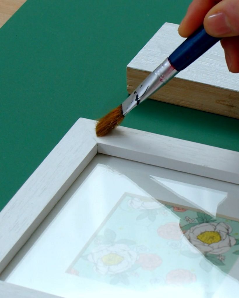 How to Age Wooden Picture Frames 3