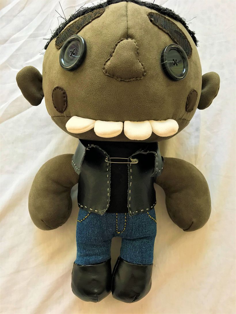 Proyectos de Clase y Producción: Linea de Juguetes Horror Toys!  12