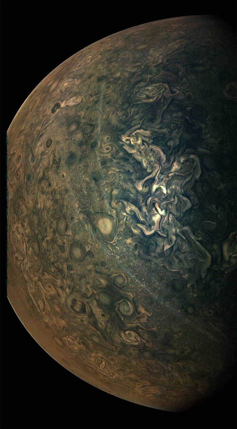 Foto: NASA / JPL / sWRl / MSSS. Edición: Gerald Eichstädt