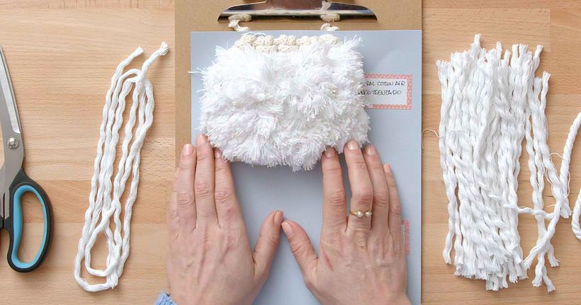 Weaving Tutorial: Macramé Carpet Knot 12