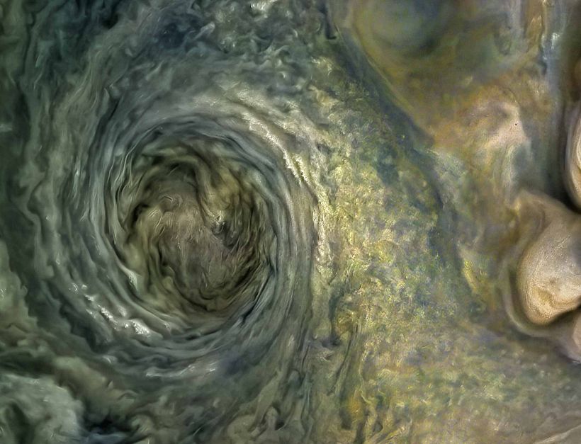 Photo: NASA / JPL / SwRI / MSSS / Gerald Eichstädt / @ amazingspace2. Karoji-76 Edition