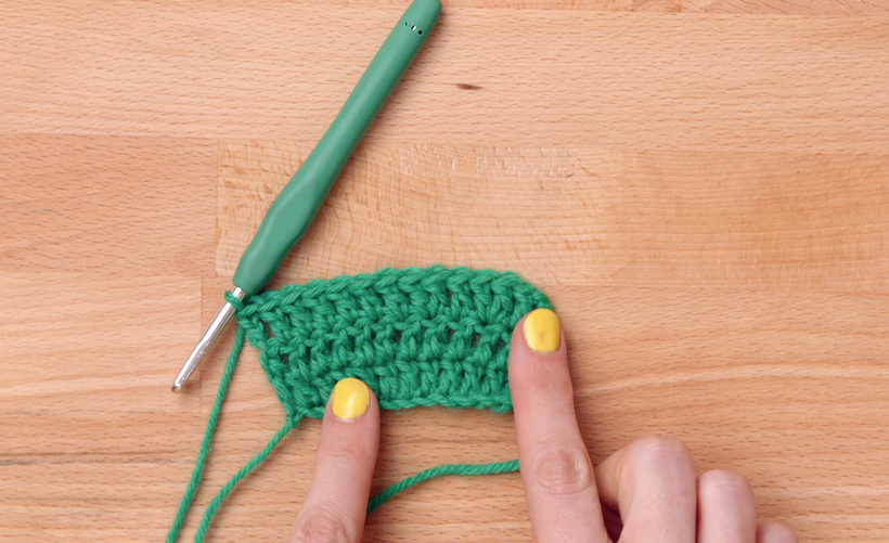 How to crochet a slip stitch and chain stitch 6
