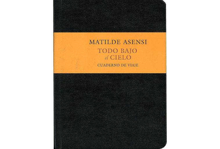 A journey notebook from Mathilde Ascensi’s book. Handmade drawings & watercolor.