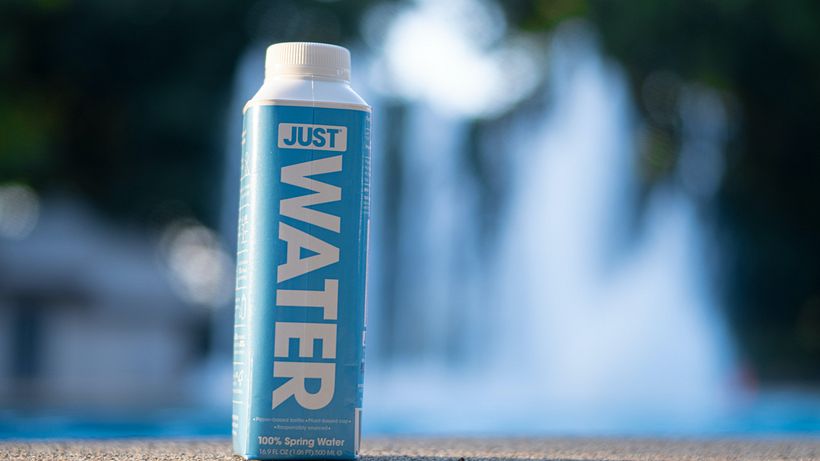 Just Water, por Zach Vessels