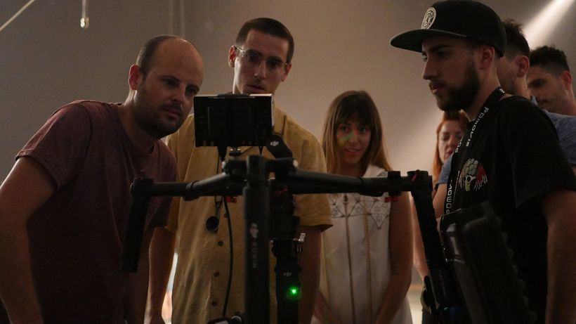 KOEL "Bailes, vinos y fricción" videoclip 3