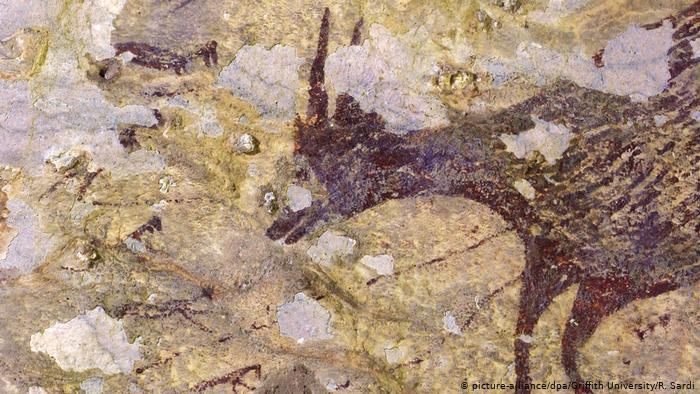 Pinturas feitas há 44 mil anos em caverna da Indonésia. Crédito: Universidade de Griffith