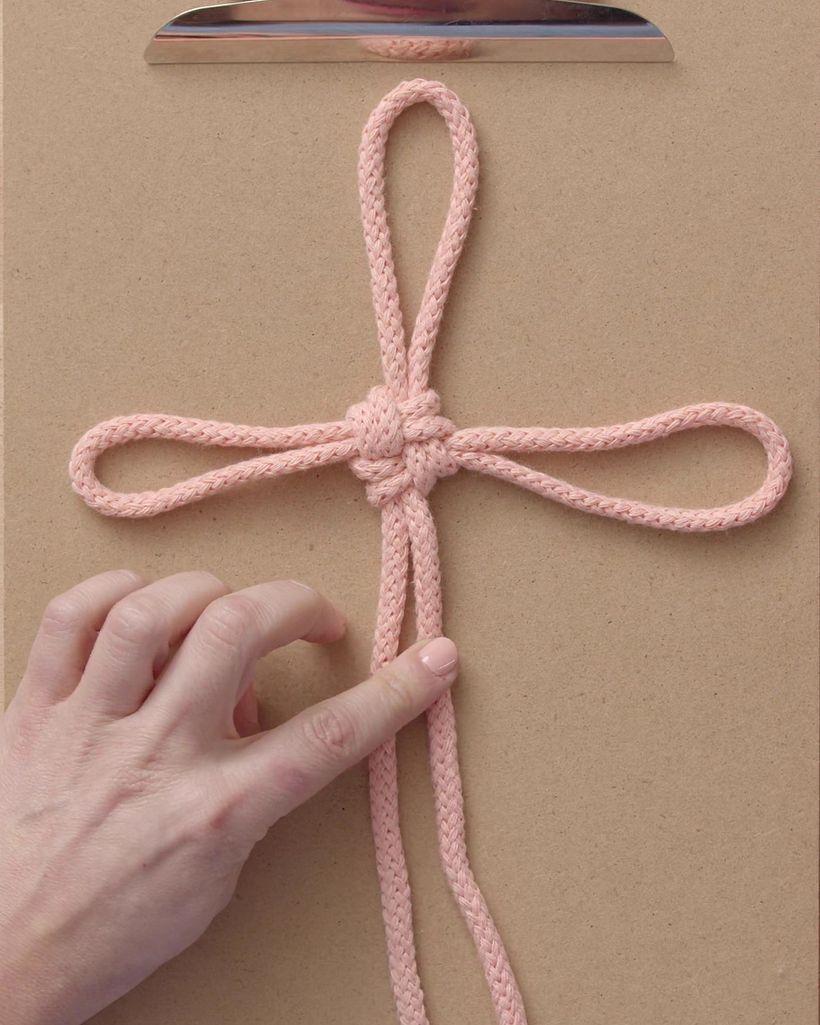 The three petals, already tied