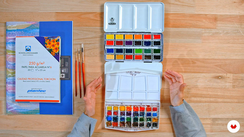 Flor suele trabajar con acuarelas Winsor and Newton y Schmincke