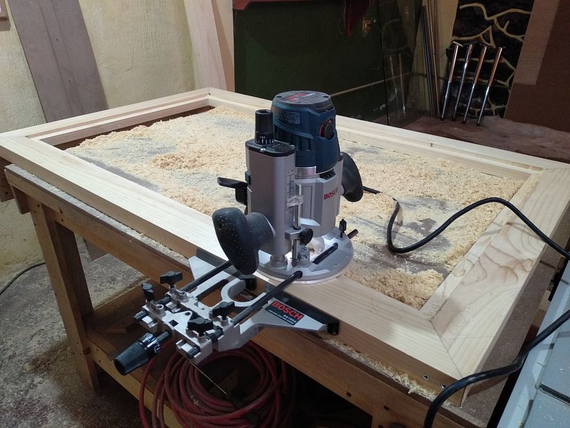 TRabajo con router para colocacion de cristal