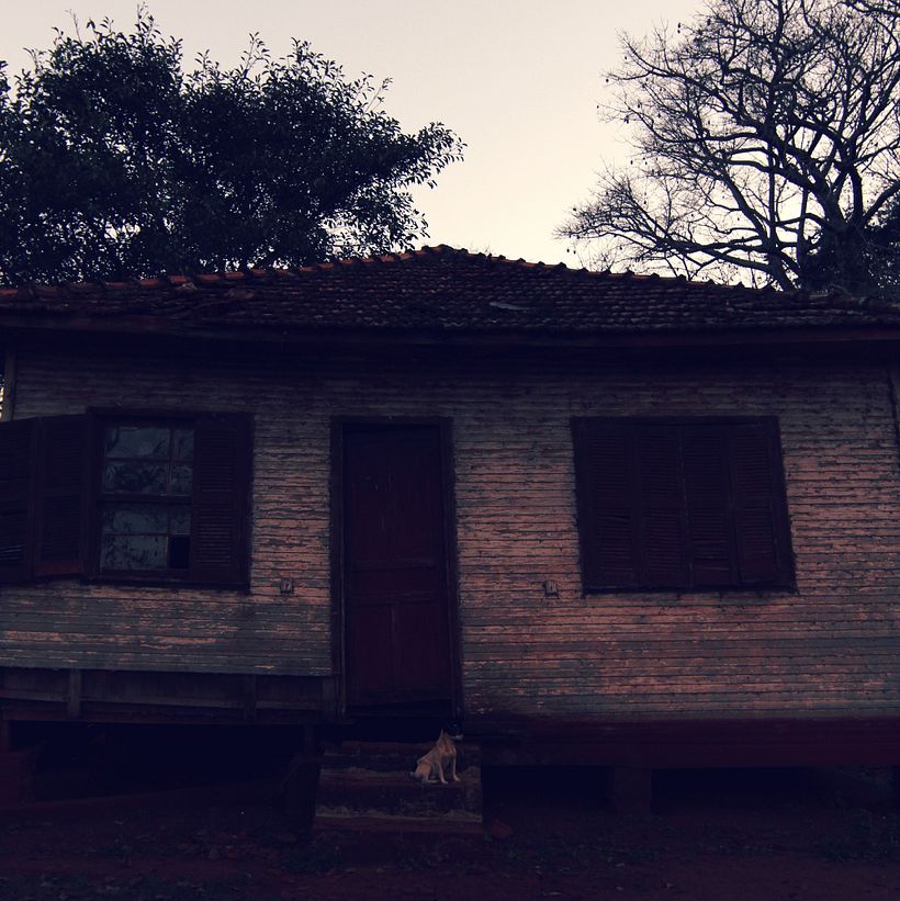 Sussurro de oscuridad (proyecto de "Introducción a la fotografia narrativa") 3