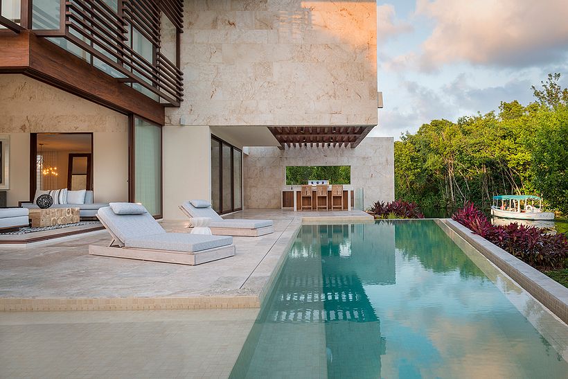 Paradijshuis in Rosewood. 1