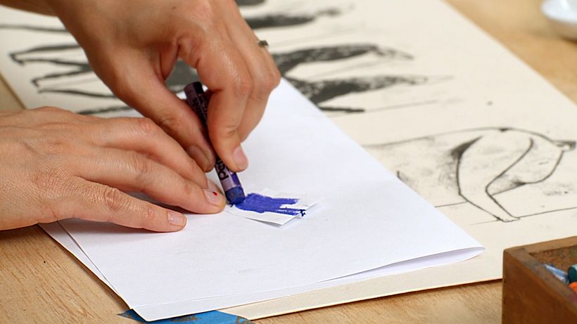 Draw the crown on the reverse side of the paper