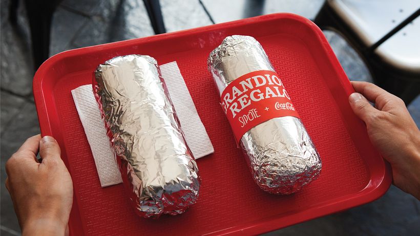 Pieza de promoción empacada cómo un burrito de comer