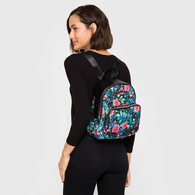 Accessories collection for Falabella Chile. Patterns designed by Jo Jiménez for the brands Sybilla and Americanino