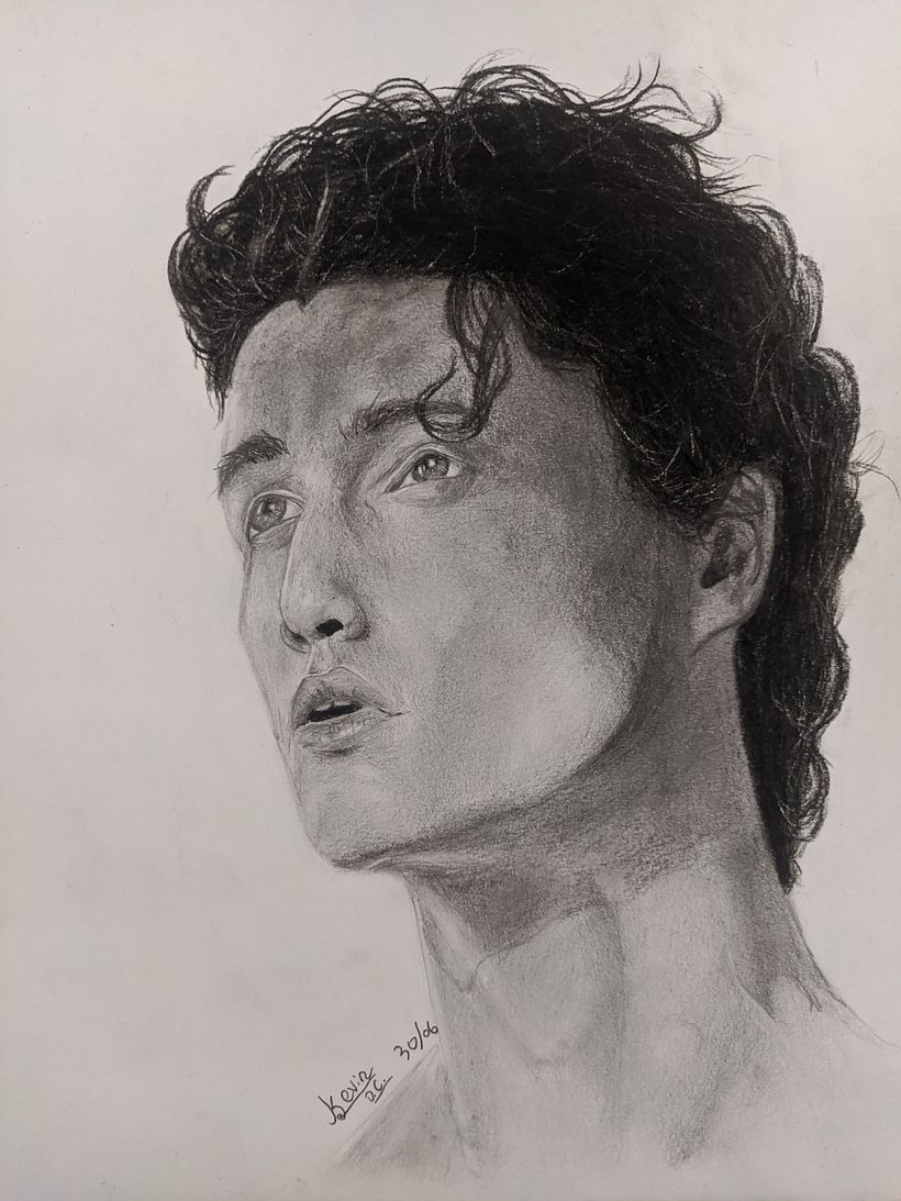 Mi Proyecto del curso: Retrato realista con lápiz de grafito 0