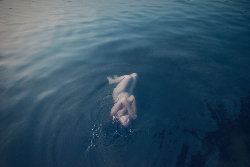 Afogando-se em Azul (2017) 5