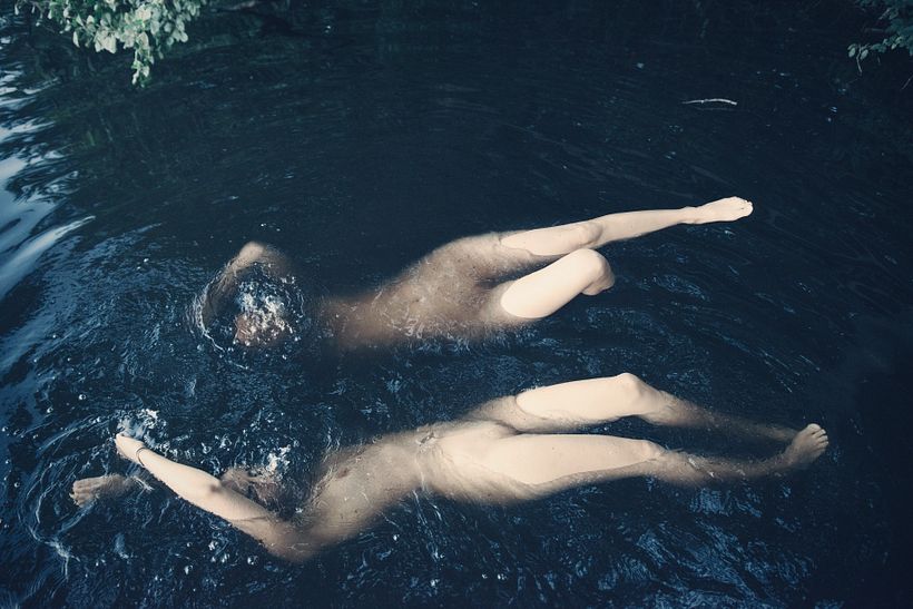 Afogando-se em Azul (2017) 6