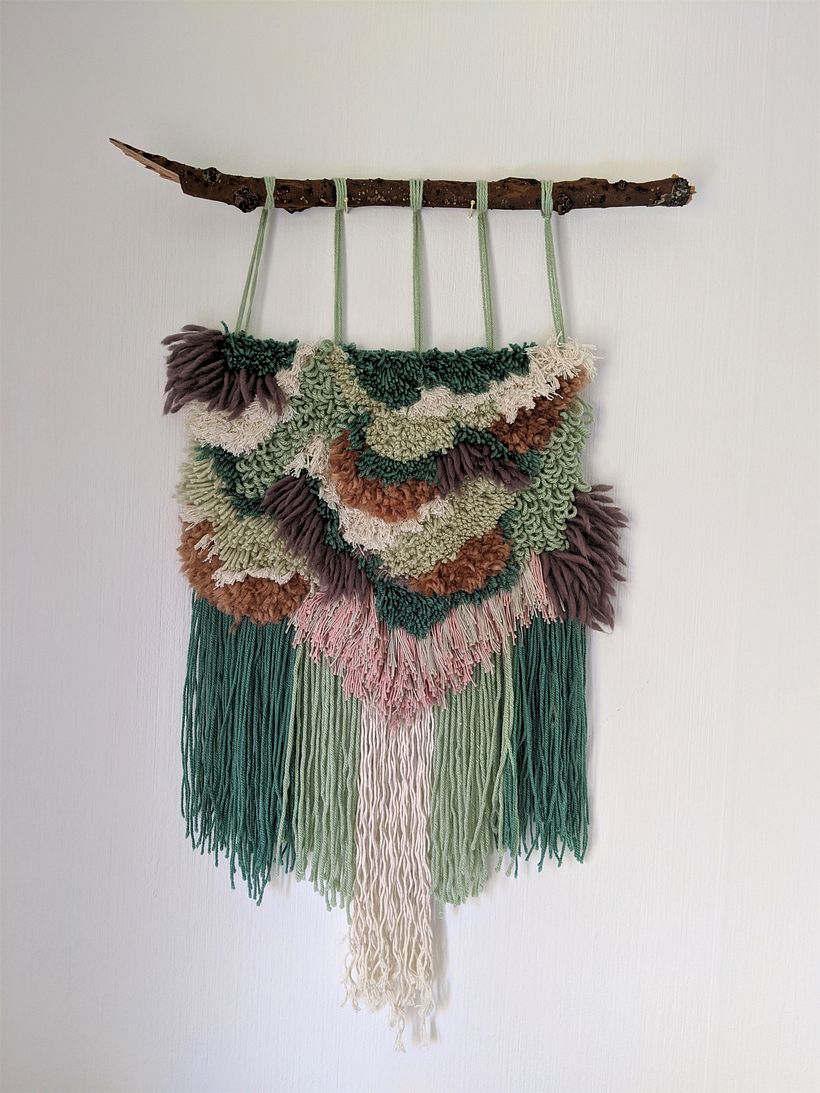 Final project - Introduction to Latch Hooking and Locker Hooking 1