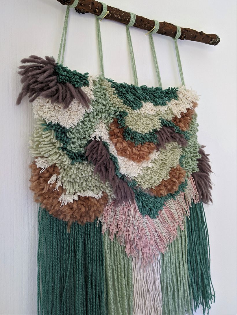 Final project - Introduction to Latch Hooking and Locker Hooking 3