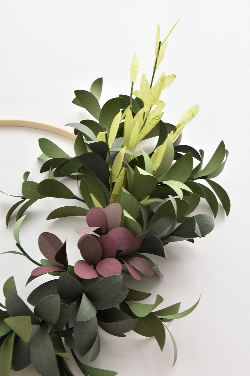 Paper foliage hoop wreath 0