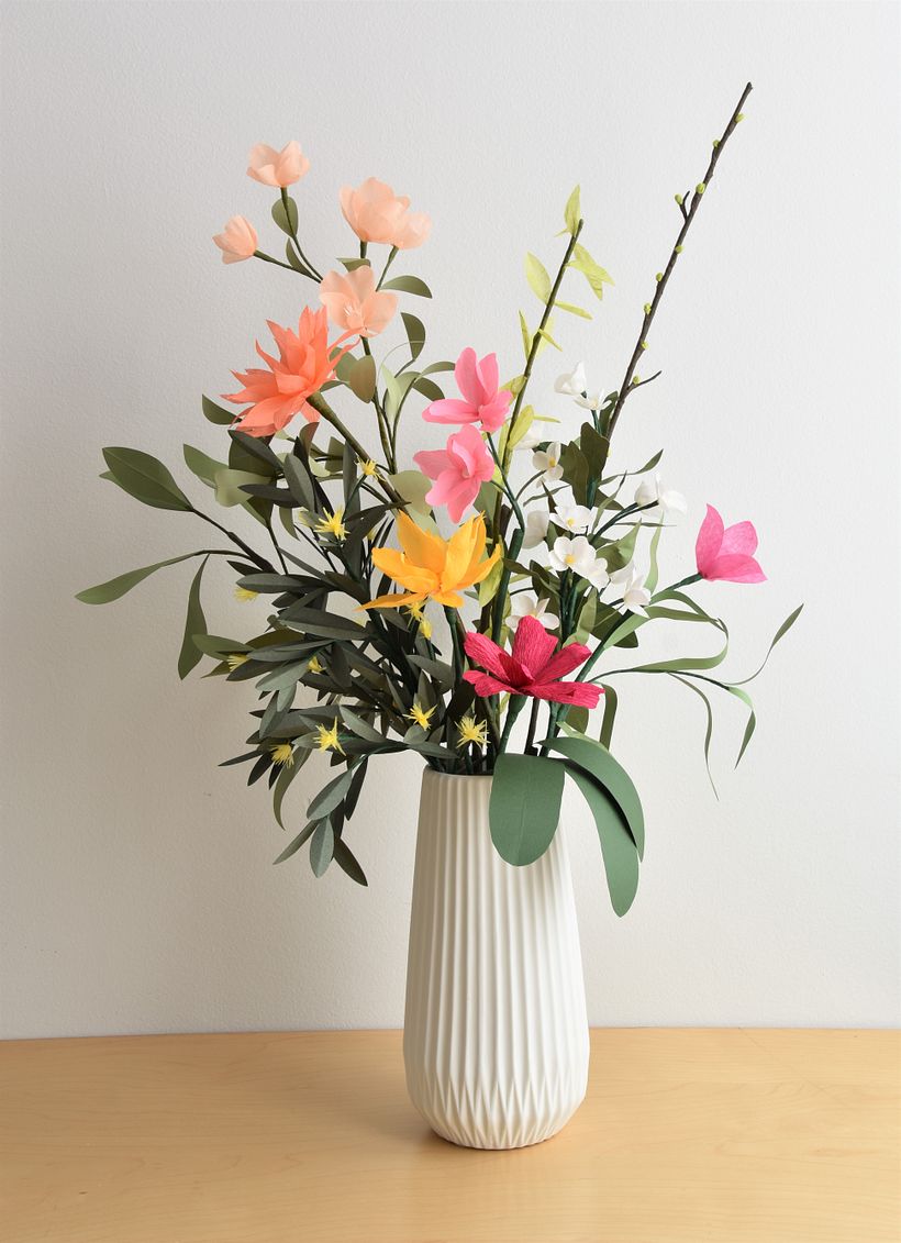 Arreglo de flores de papel 0