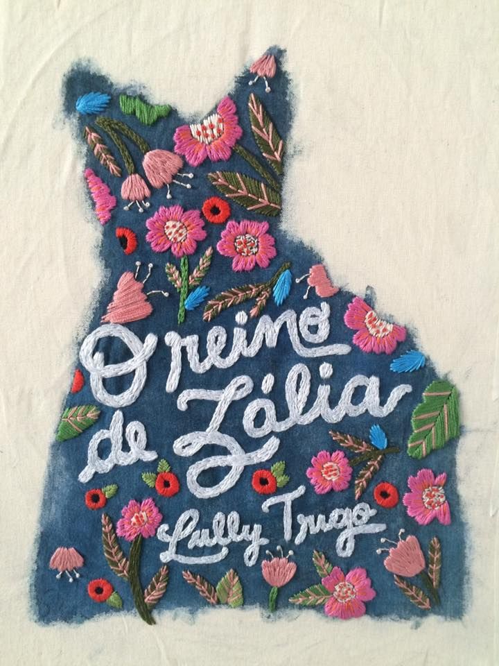 Capa bordada do livro "O Reino de Zália" 5