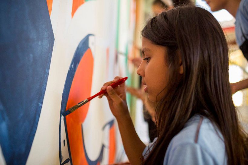 Mural COLETIVIDADE pintado em Escola Municipal de Curitiba com a ajuda das crianças 1