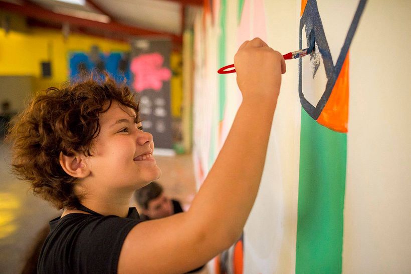 Mural COLETIVIDADE pintado em Escola Municipal de Curitiba com a ajuda das crianças 2